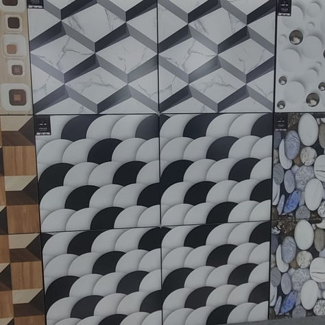 Carreaux de construction disponibles sur commande.