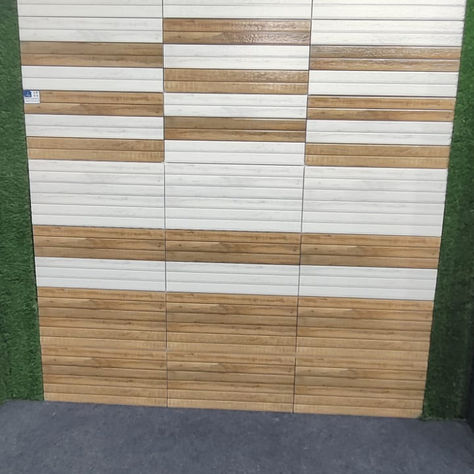 Carreaux de construction disponibles sur commande.