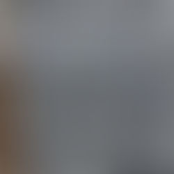 Carreaux de construction disponibles sur commande.