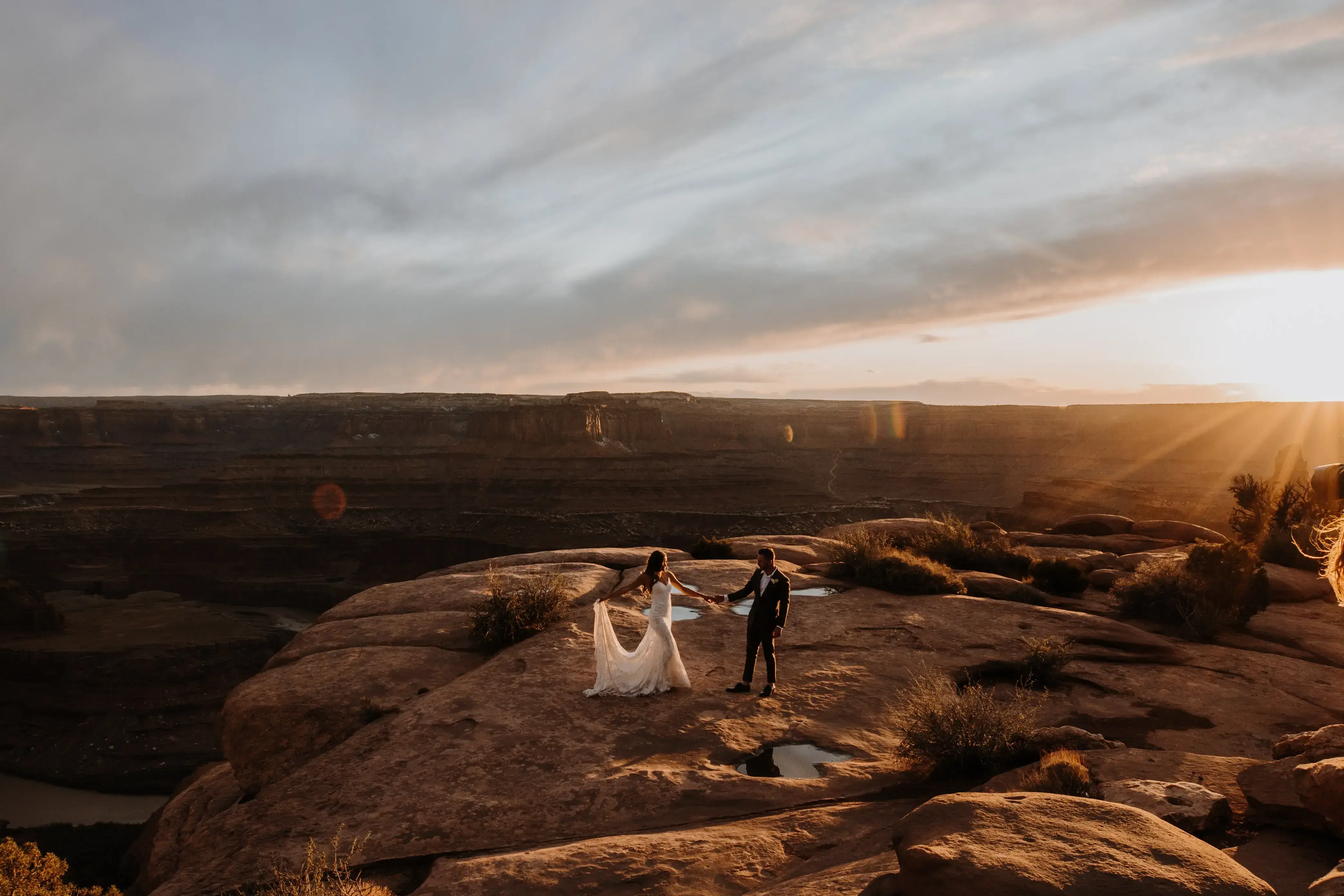 portland-elopement-photographer.webp