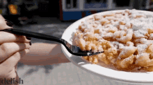sugared-funnel-cake-dessert.gif