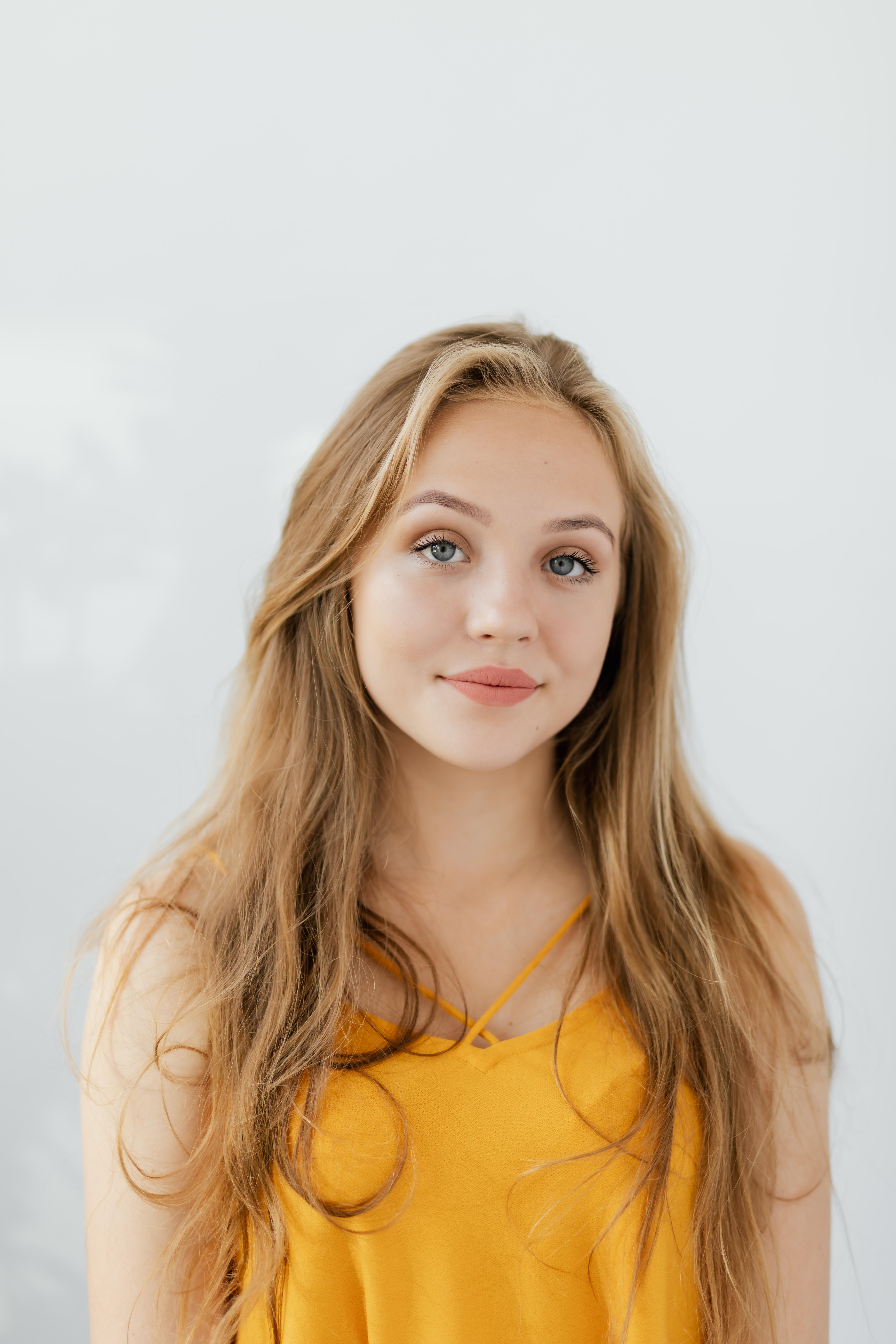 kaboompics_portrait-of-a-teen-girl-15896.jpg