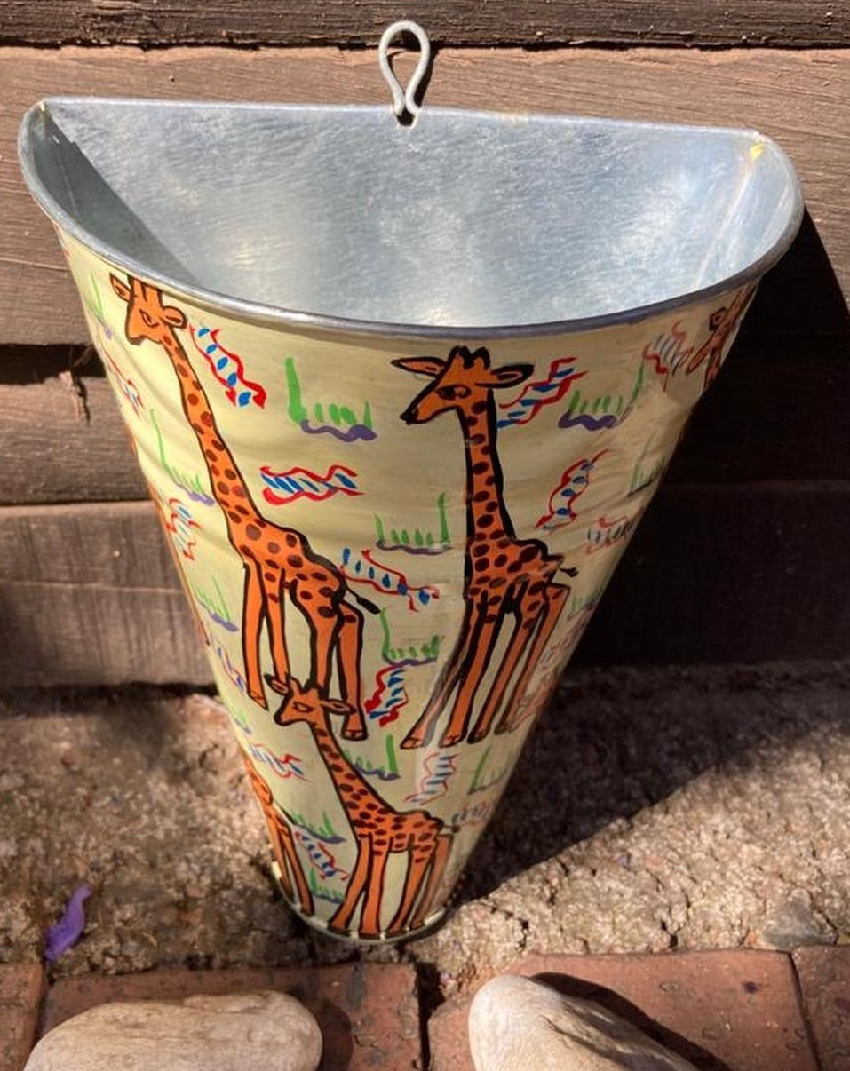 Thumbnail: HAND-PAINTED “GIRAFFE” WALL-MOUNTED PLANT HOLDER