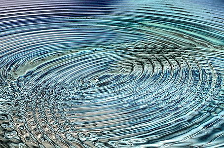 Eau en vagues concentriques
