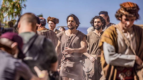 Simon Pierre et André les disciples dans The Chosen