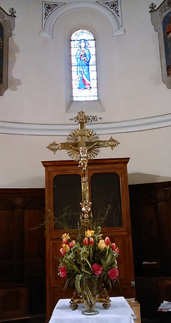 Croix fleurie