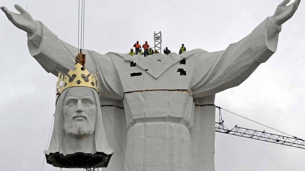 Jesus statue in the middle of construction