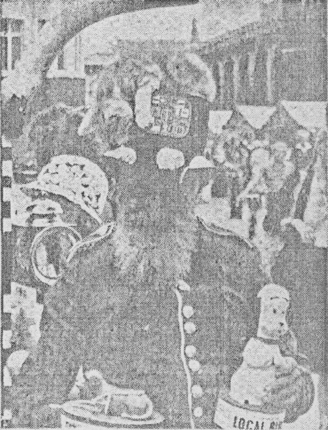 SNOWY, KING OF THE ROAD: On his hat cat and mice co-exist peacefully.