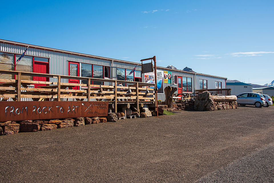 Restaurant in Bakkagerði