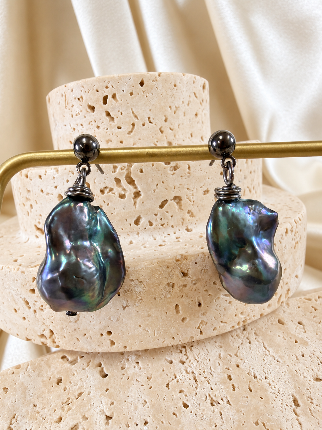 Gunmetal Dangle Peacock Baroque Pearl Drop Earrings 15–17mm