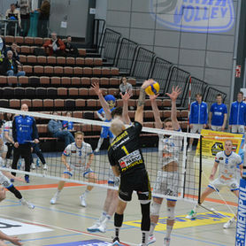 Akaa-Volley 9.4. alkaviin välieriin voitoin 3-0