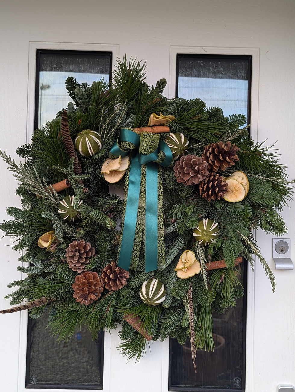 Fresh Festive door Wreath