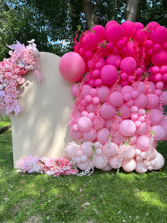 Elegant Balloon Arrangements