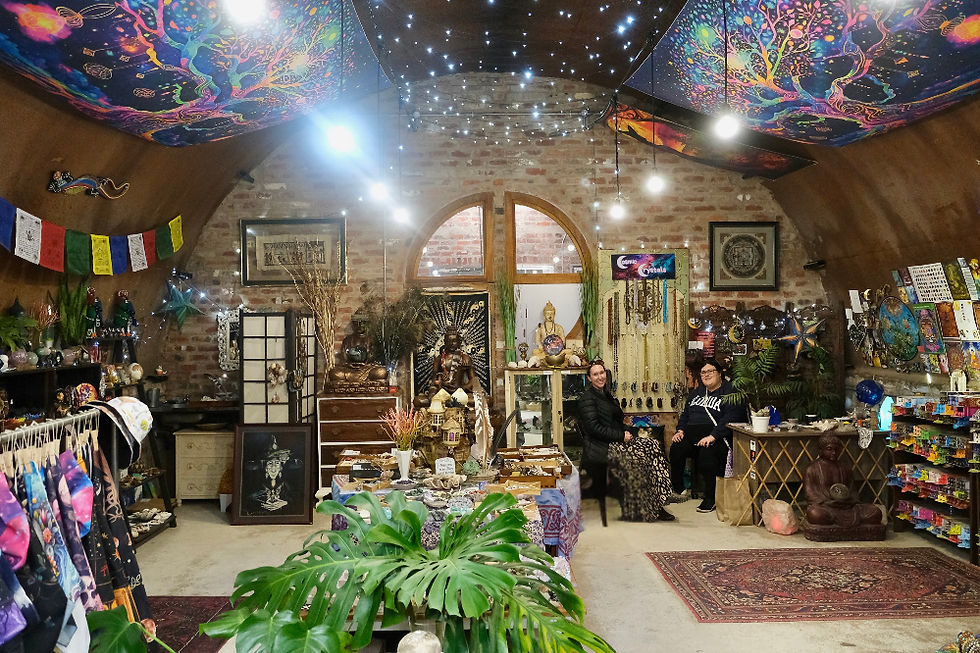 Lee and visitor at Cosmic Crystals The Old Mushroom Farm Howick_edited