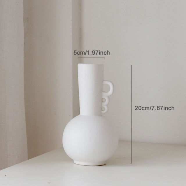 Thumbnail: squiggle handle vase
