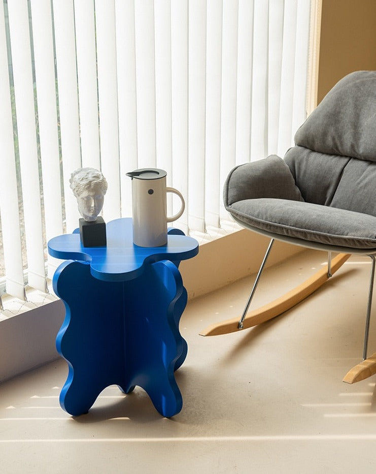 Thumbnail: flower petal table