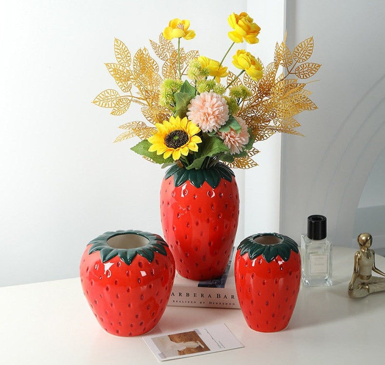 Thumbnail: strawberry vase