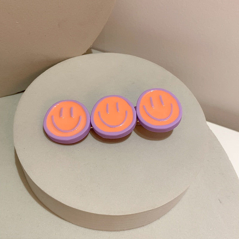 Thumbnail: neon pastel smile clip