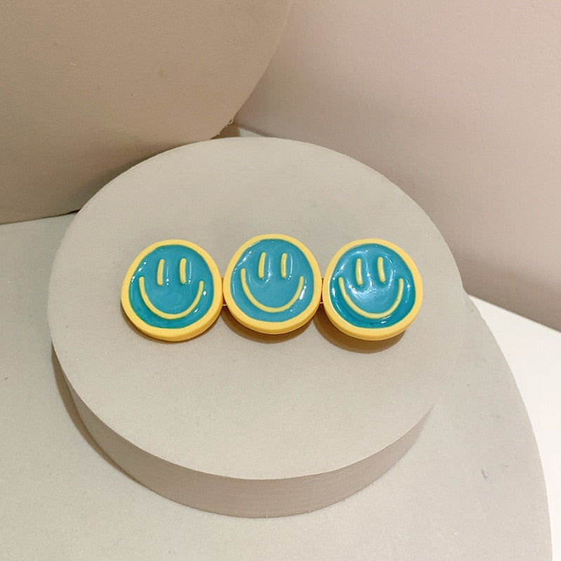 Thumbnail: neon pastel smile clip