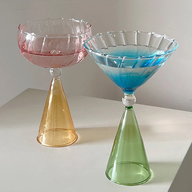 Thumbnail: wild horses colourful glasses
