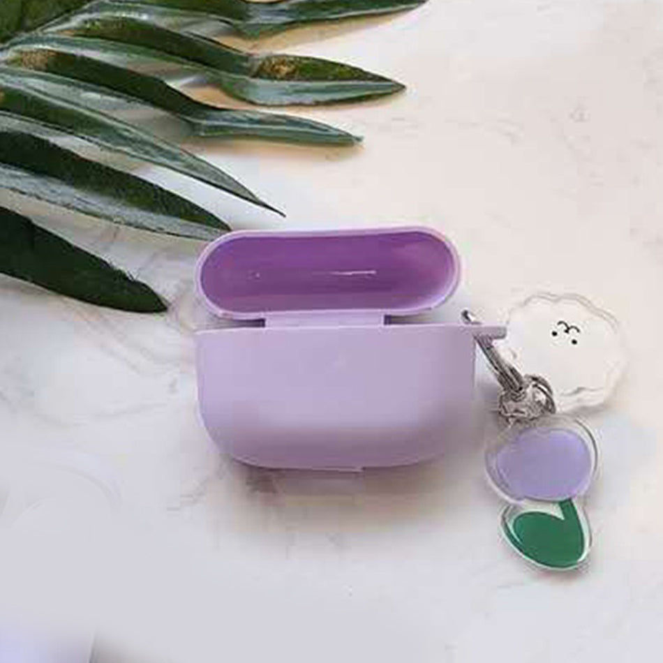 Thumbnail: patterned AirPods case