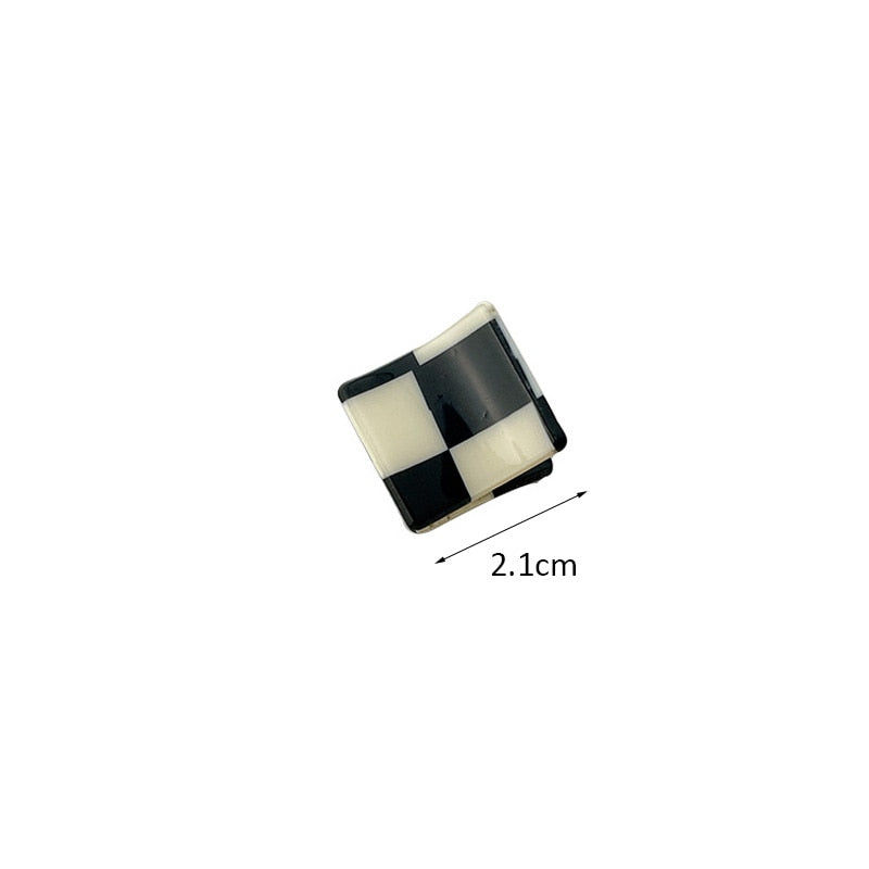 Thumbnail: mini checkered hair clips