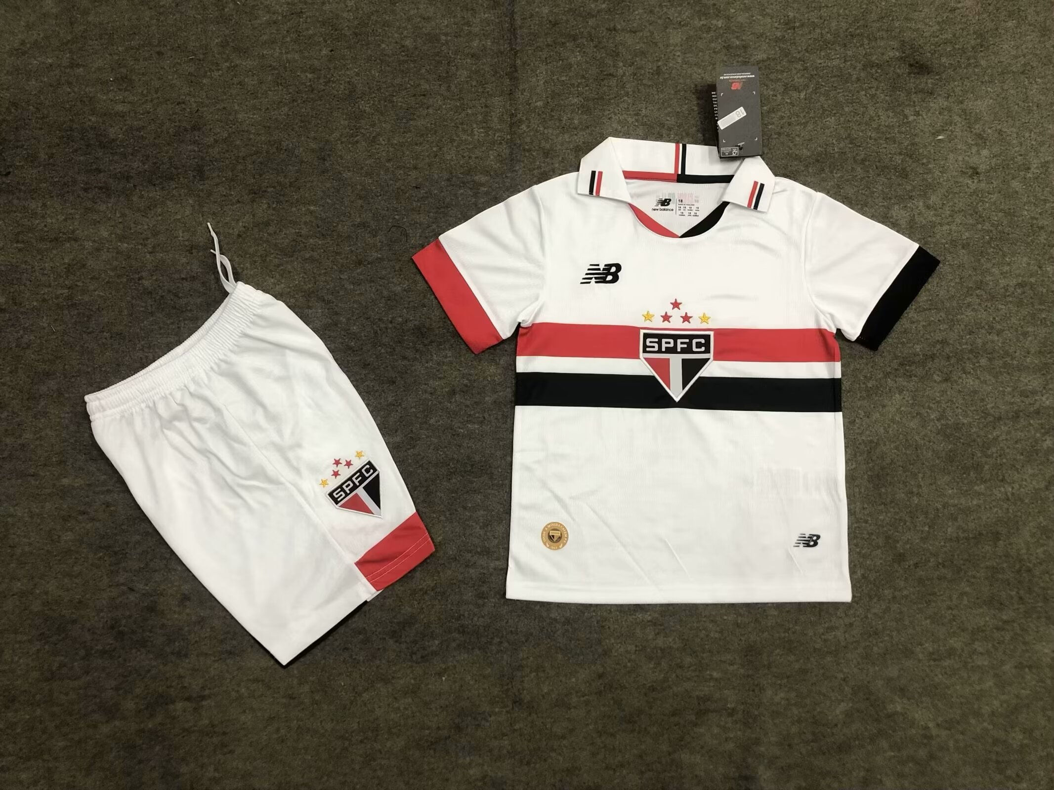 Conjunto Deportivo Sao Paulo Niño