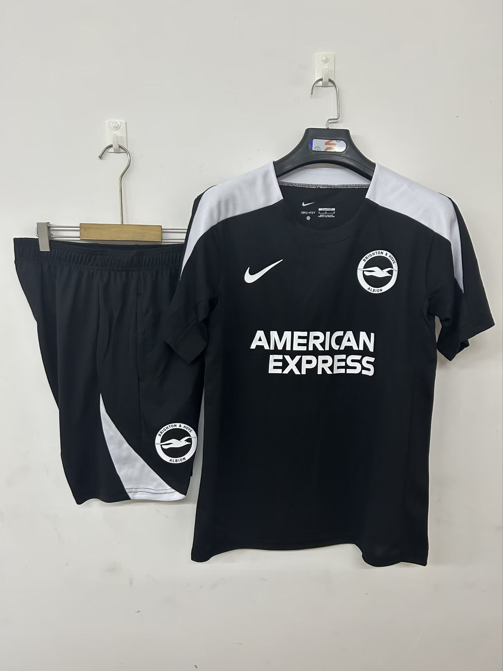 Kit de Entrenamiento Brighton 2025