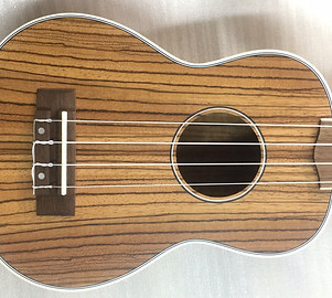 Uke Side On 1 .jpg