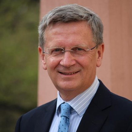 web_photo_Prof.Dr.Ritschl_427x.jpg