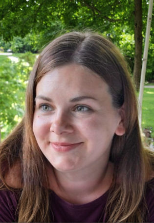 Photo profile of the Lumina Bookkeeper