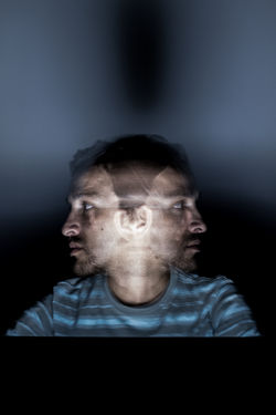 Serie "Frente al monitor"