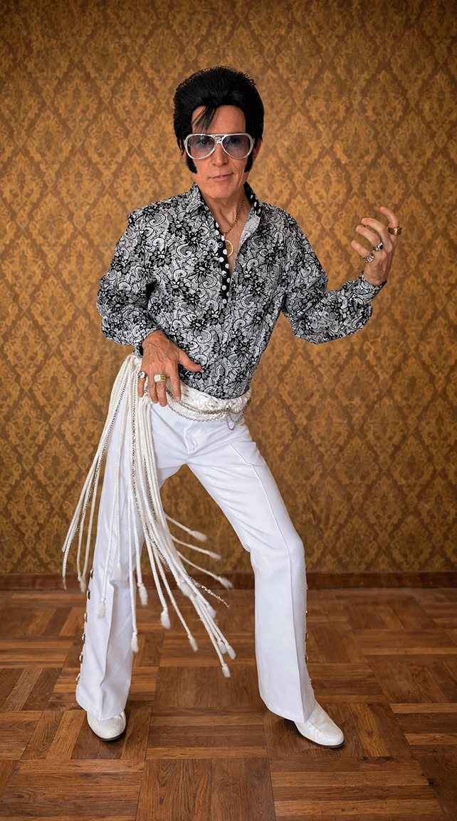 Elvis singing telegram in Las Vegas wearing BxW outfit
Elvis singing telegram in Las Vegas wearing BxW outfit