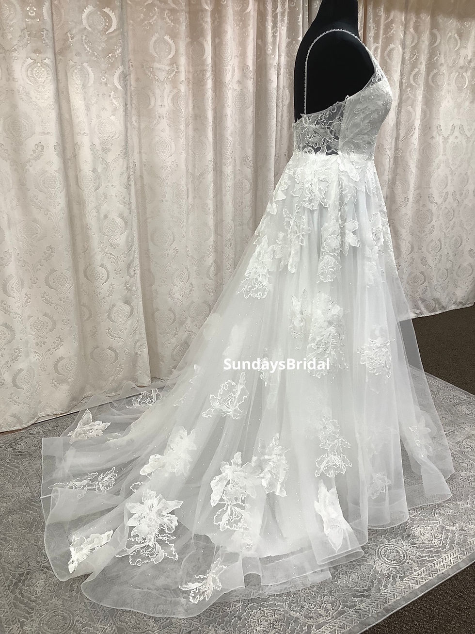 Thumbnail: 2062, SundaysBridal S082 size 20 ivory 