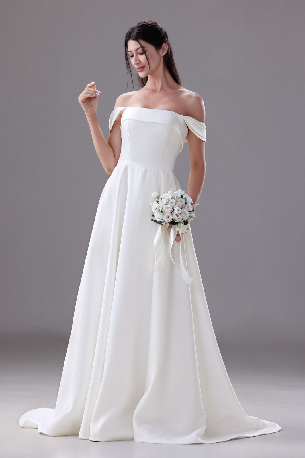 6900, Sundaysbridal 1stB2004 size 10 ivory mikado 