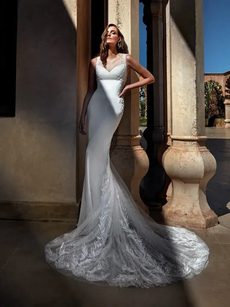 Thumbnail: 5536, Pronovias Arial size 12 ivory 