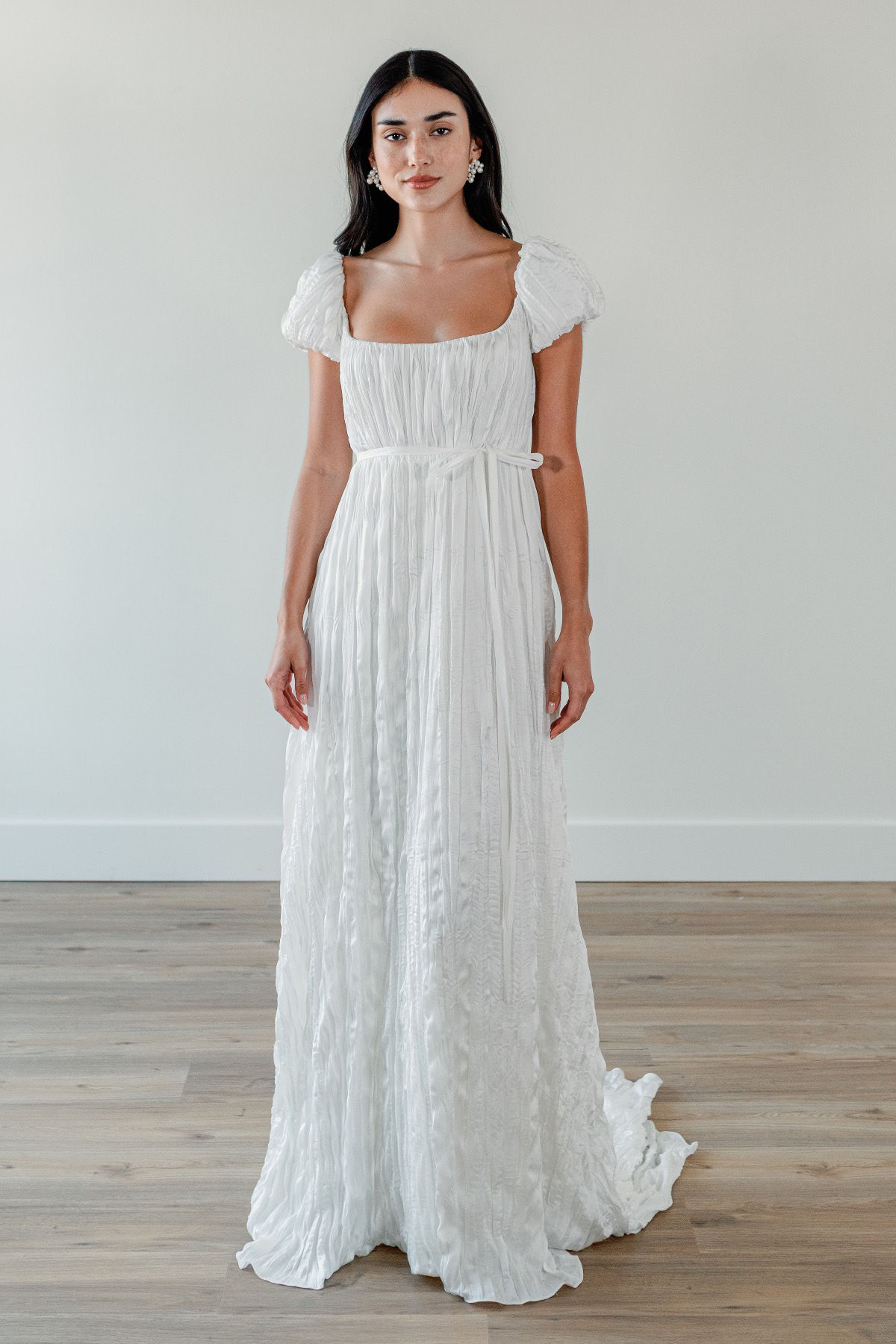 6860, Wtoo 52355 Albertine size 2 ivory