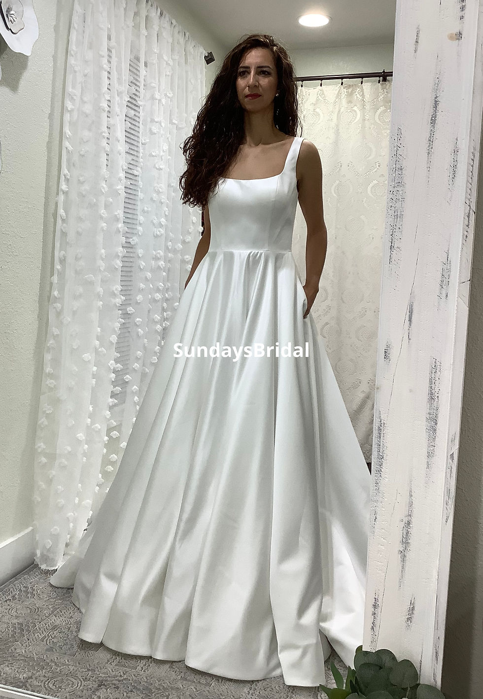 6424, Sundaysbridal AN133 size 20 ivory Satin 