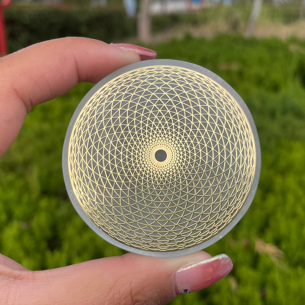 Miniatura: Placa de Selenita Natural com Símbolos Sagrados – Limpeza Energética e Energ