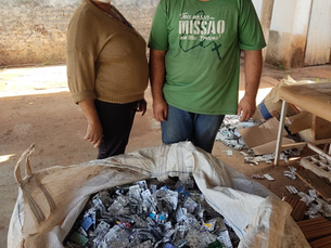 Cooperativa de Trabalho de Catadores de Materiais Recicláveis também colaborando com a campanha