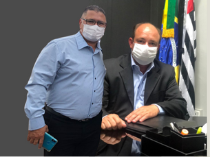 Vereadores Jayme Alves e Claudinho da Saúde, fazem moção de Aplausos aos profissionais da Saúde.