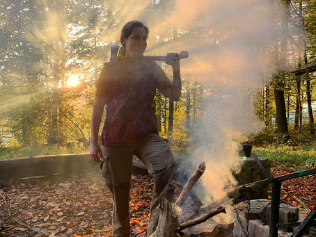 Ostara waldfeuer um das aufgehende Licht zu ehren
