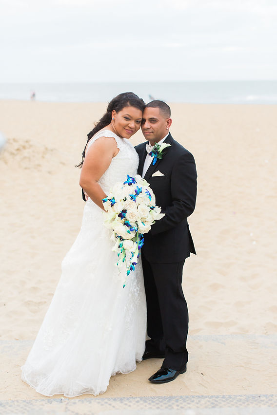 Real Wedding Review 2017, "Glam and Sand" Reception: Nicole & James