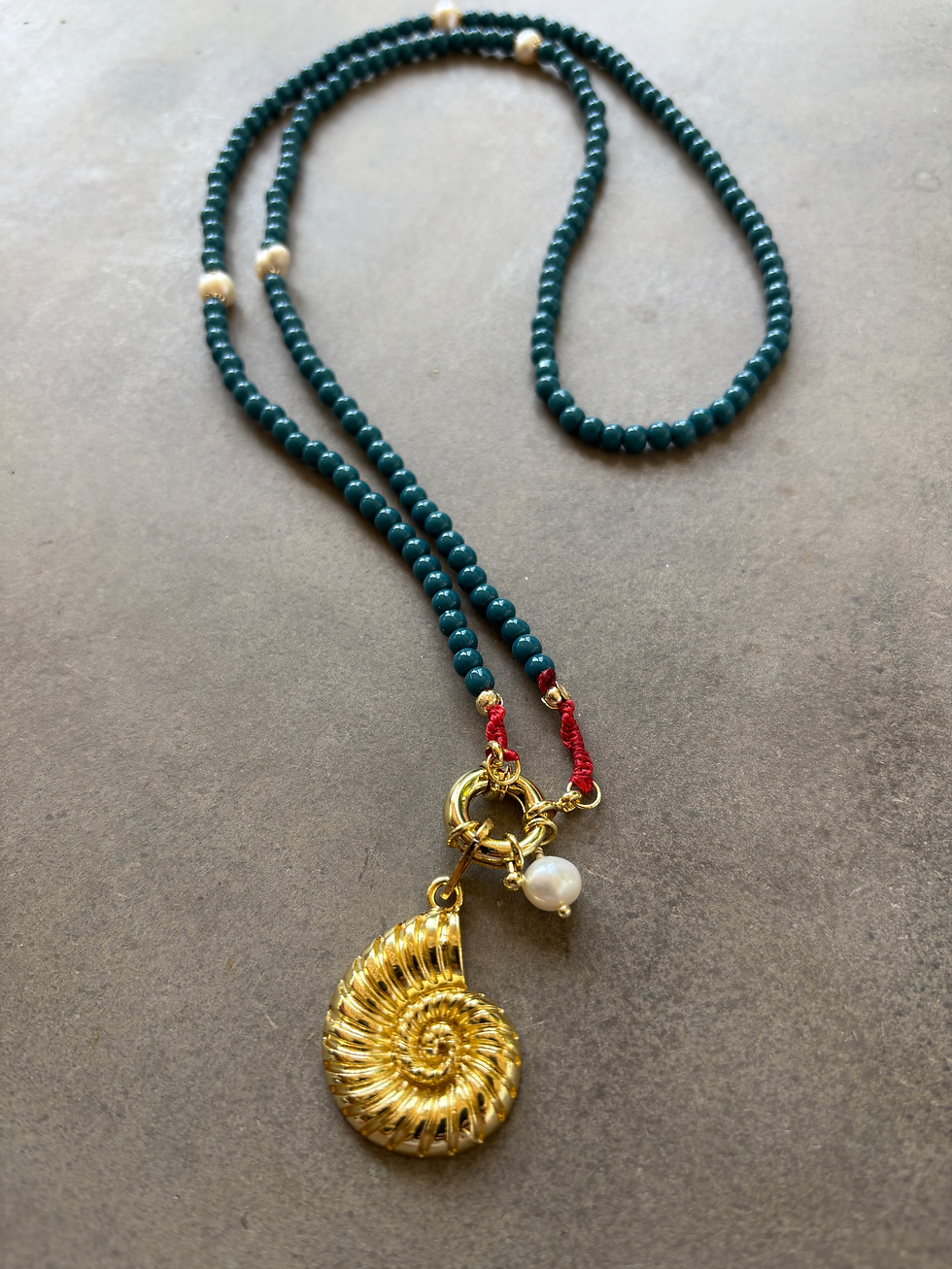 שרשרת כחולה צדף