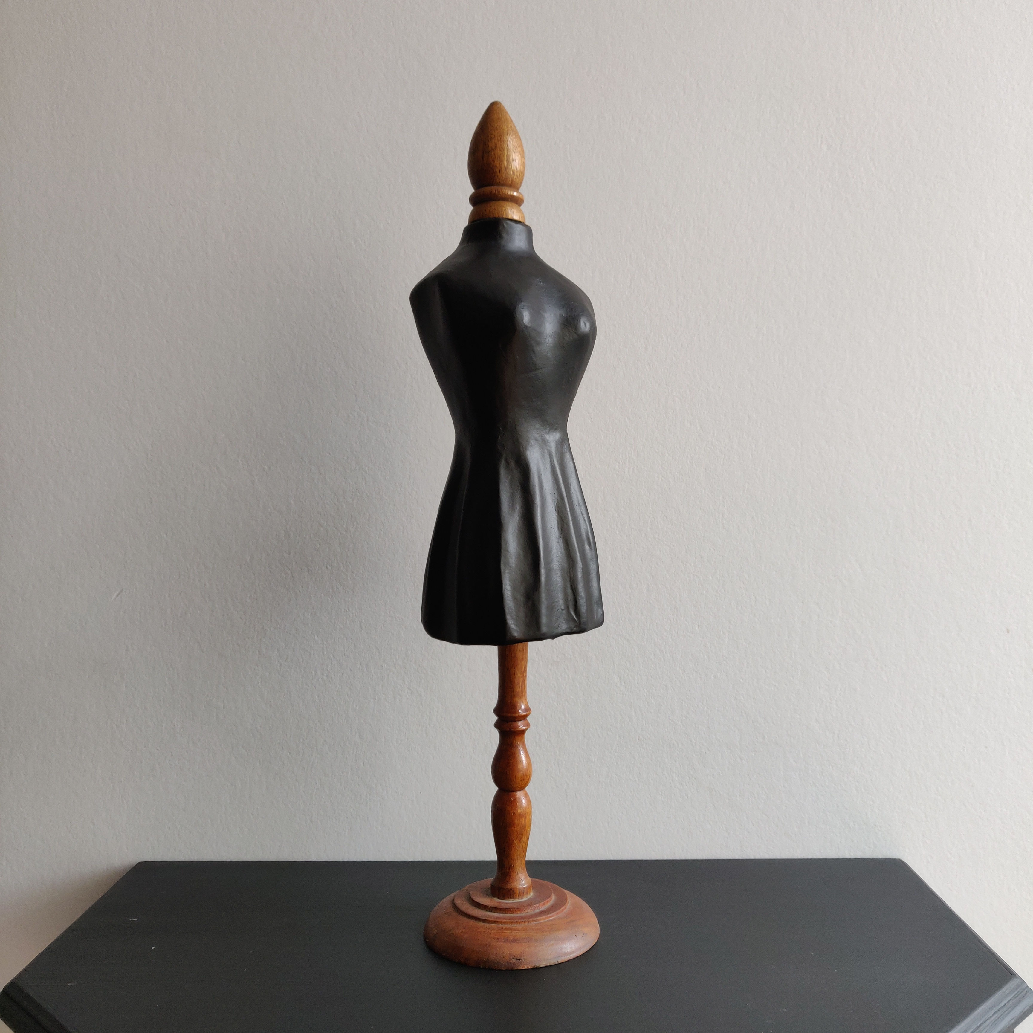 Zwarte miniatuur paspop