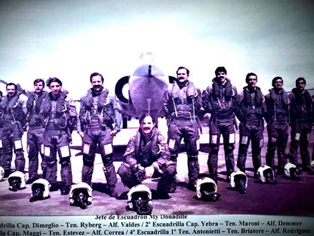 ¡Un Mirage M-IIIC en problemas luego de tocar tierra!