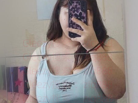 聊天Gleezy:ziq888 #重口味 #年輕肉肉女 #BBW 肥臀少女