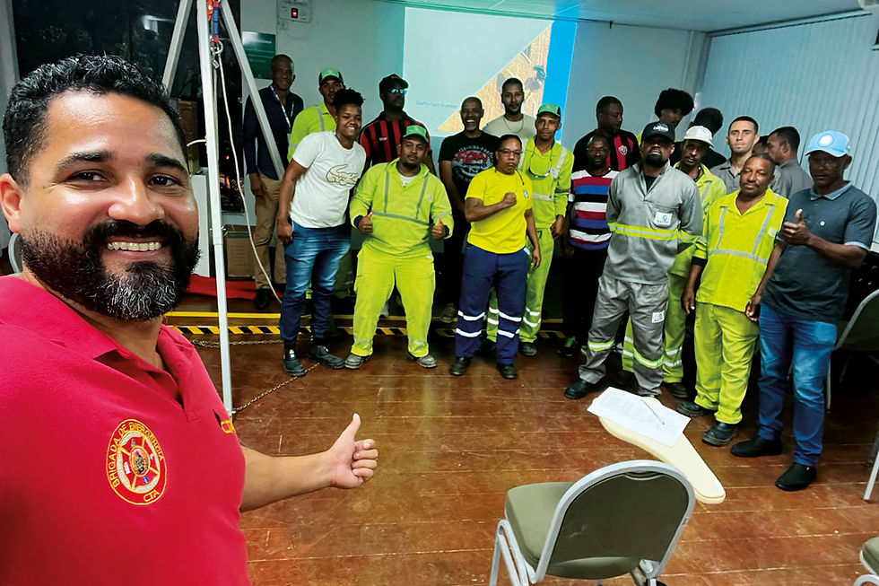 Segurança em primeiro lugar: colaboradores participam de treinamento da NR-35