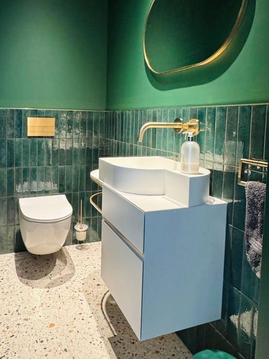 Modern green bathroom design