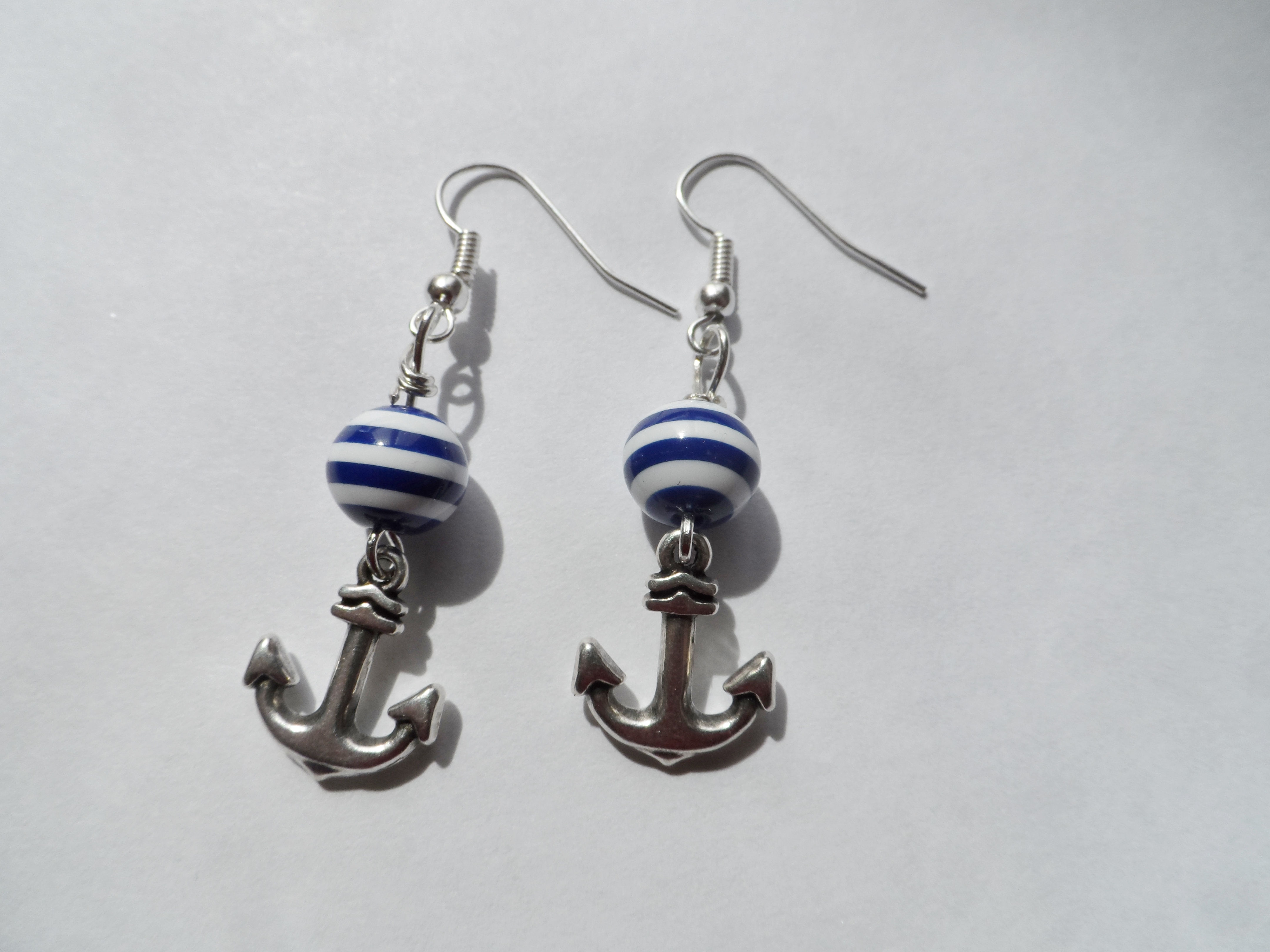 Boucles d'oreilles ancre perle bleue